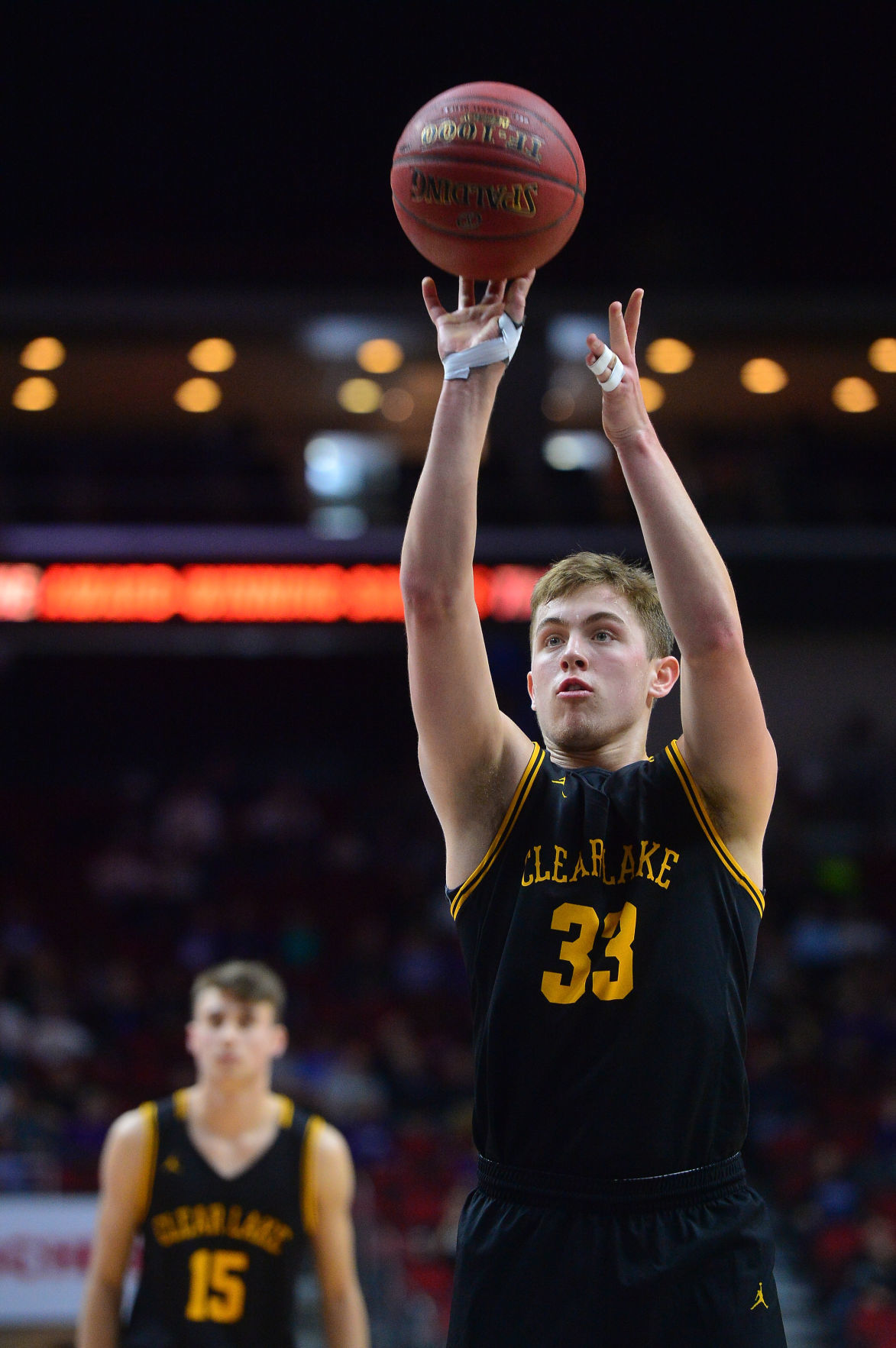 State BBall Clear Lake vs. Norwalk 16
